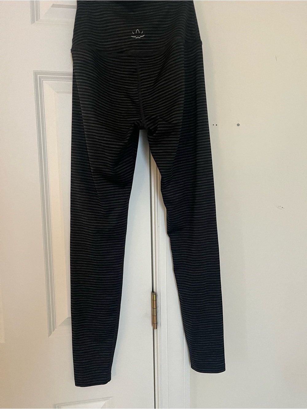 Beyond Yoga women’s Black and Gray Striped Leggings